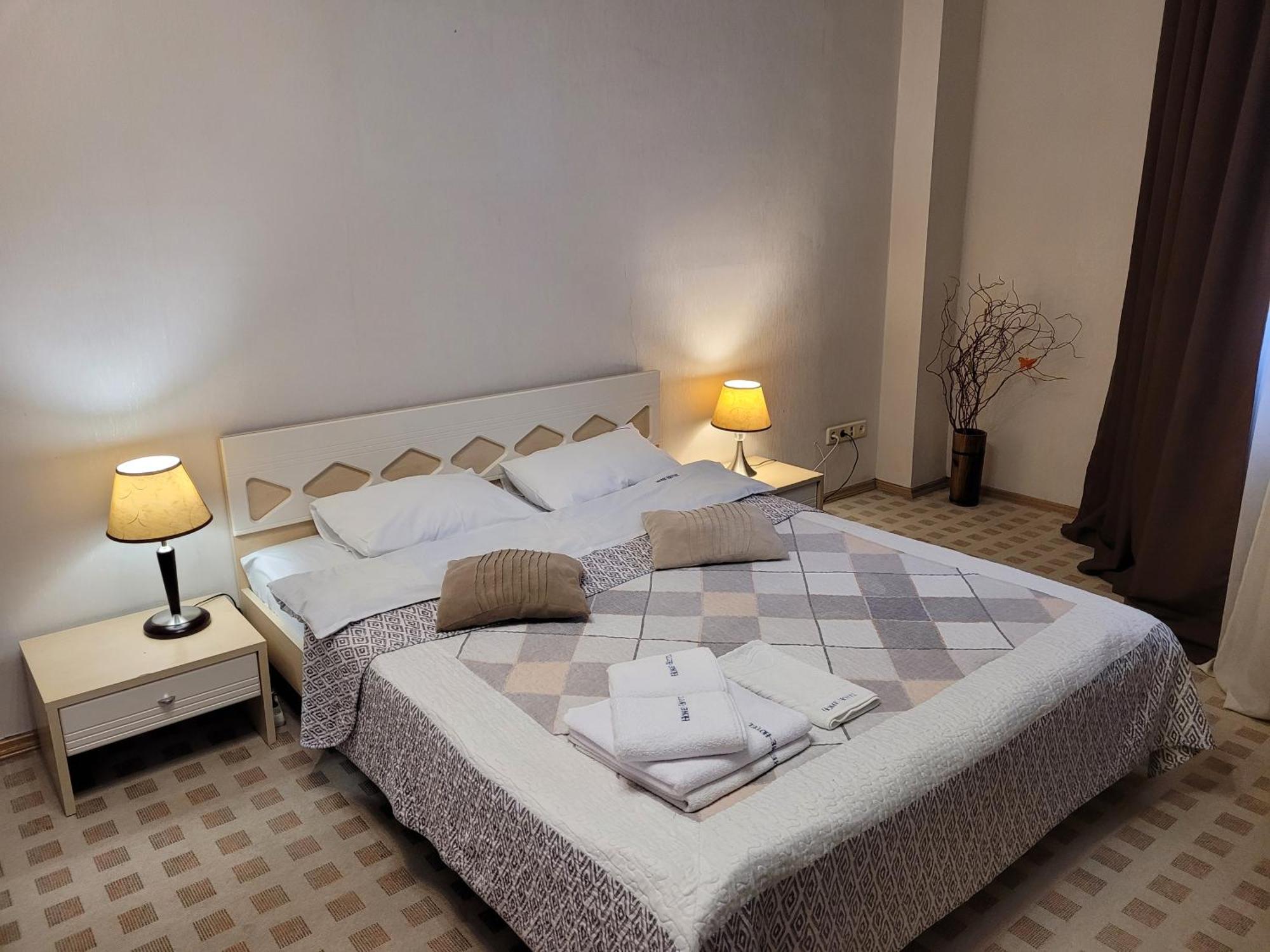 Home Hotel Apartments On Khreshchatyk Area Киев Экстерьер фото