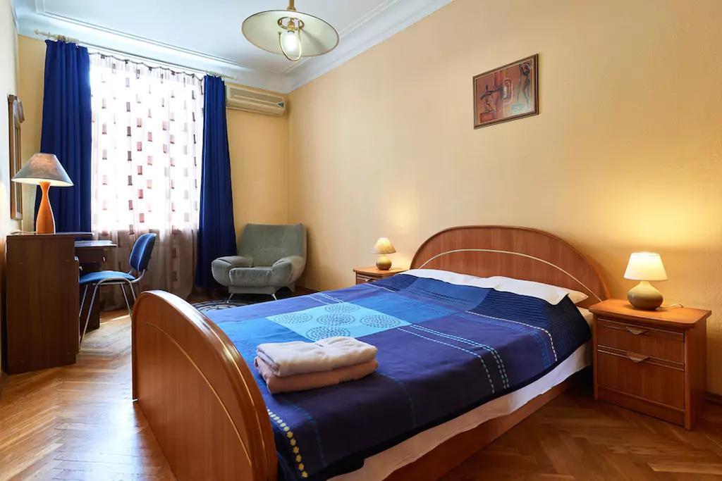 Home Hotel Apartments On Khreshchatyk Area Киев Экстерьер фото