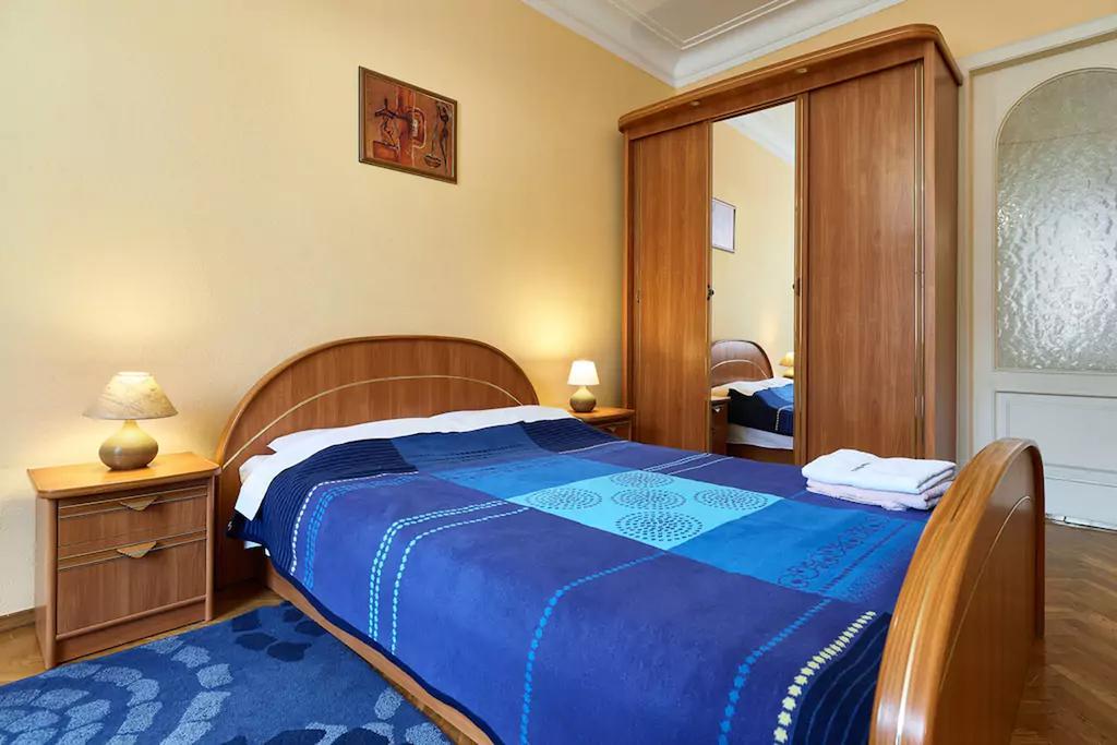 Home Hotel Apartments On Khreshchatyk Area Киев Экстерьер фото