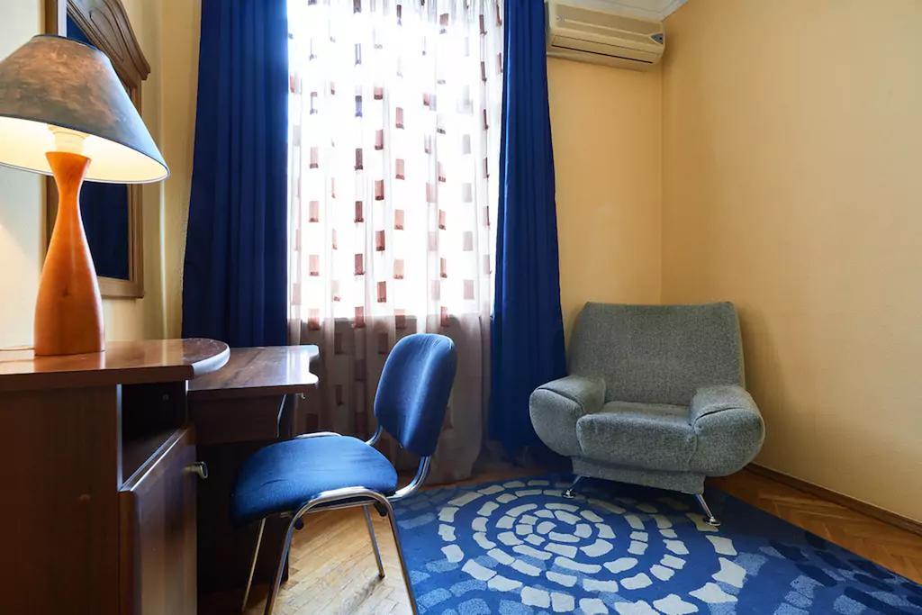 Home Hotel Apartments On Khreshchatyk Area Киев Экстерьер фото
