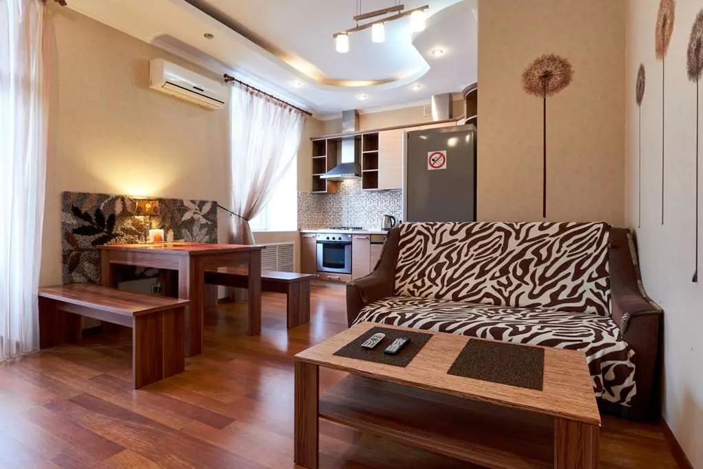 Home Hotel Apartments On Khreshchatyk Area Киев Экстерьер фото