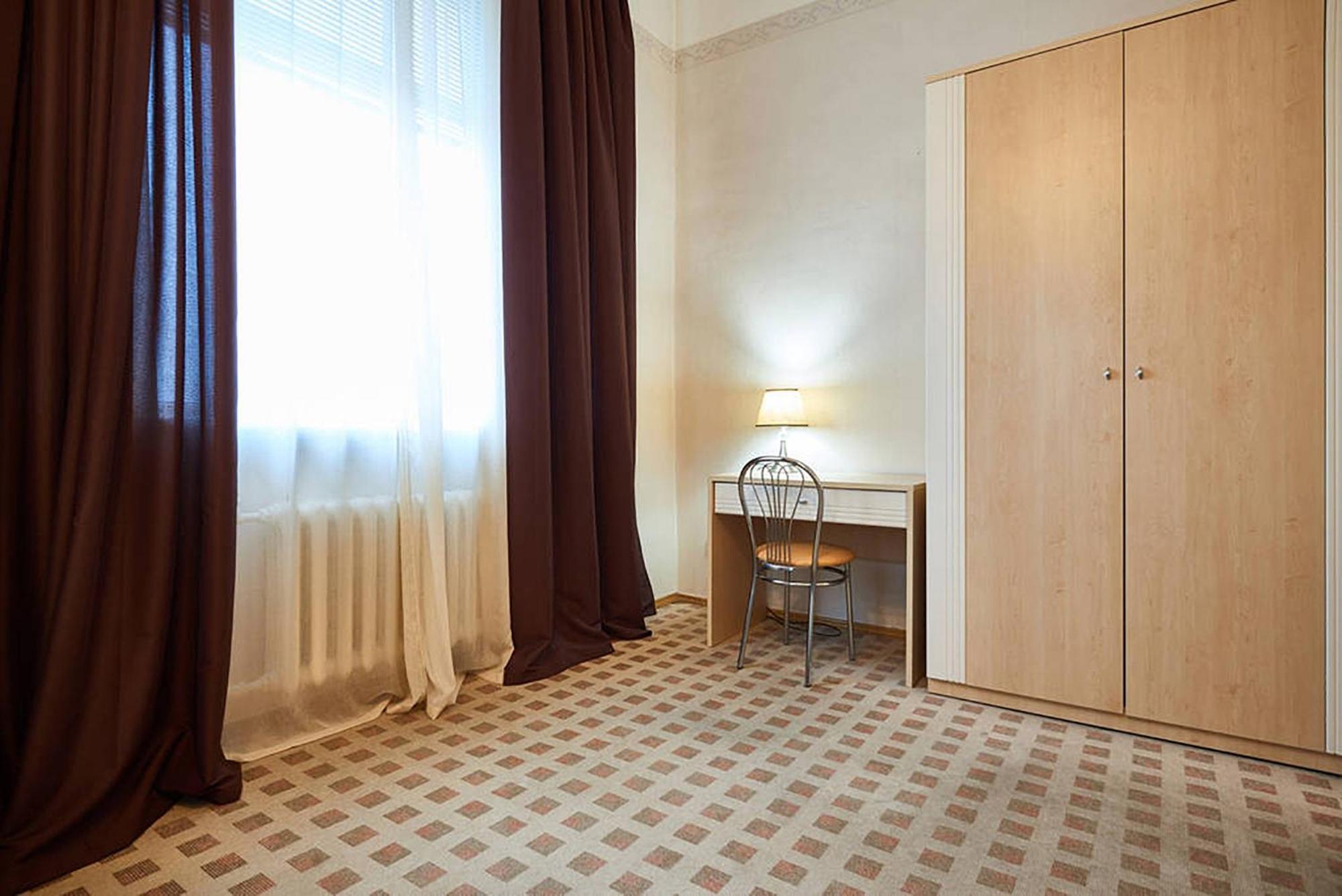 Home Hotel Apartments On Khreshchatyk Area Киев Экстерьер фото