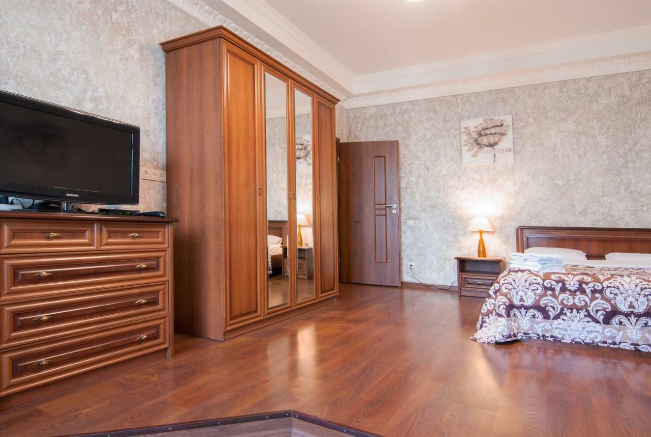 Home Hotel Apartments On Khreshchatyk Area Киев Экстерьер фото