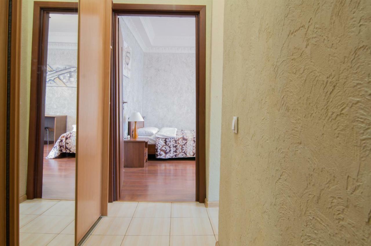 Home Hotel Apartments On Khreshchatyk Area Киев Экстерьер фото
